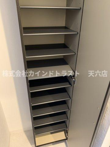 NAKAZAKI NO.66の収納|ちょっとした収納スペースも充実しています