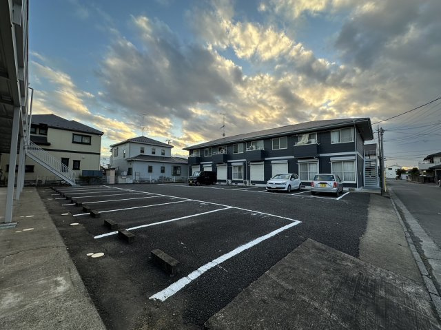 【駐車場】