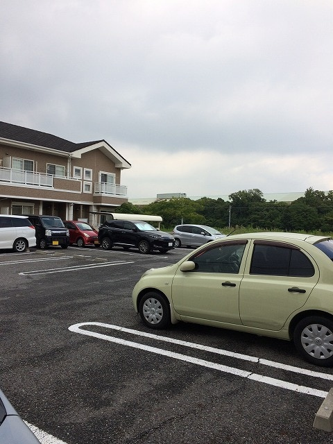 ヴェルジュＭⅡの駐車場