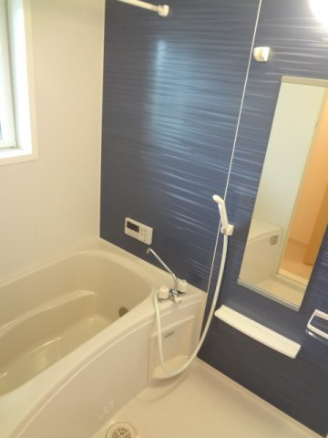 ブリアン・ヴェールⅣの浴室|きれいなお風呂です