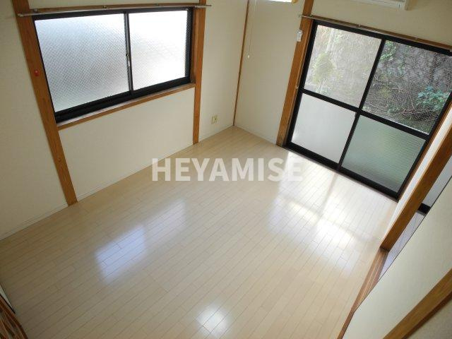 グリーンハイツ吉祥Bの居間・リビング