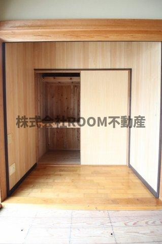 藤元貸家の収納|小物を収納するのに便利です