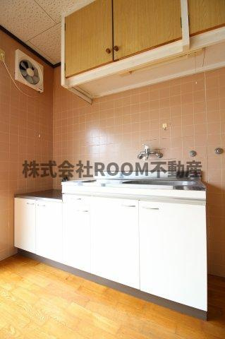 藤元貸家のキッチン|お料理しやすいキッチンです