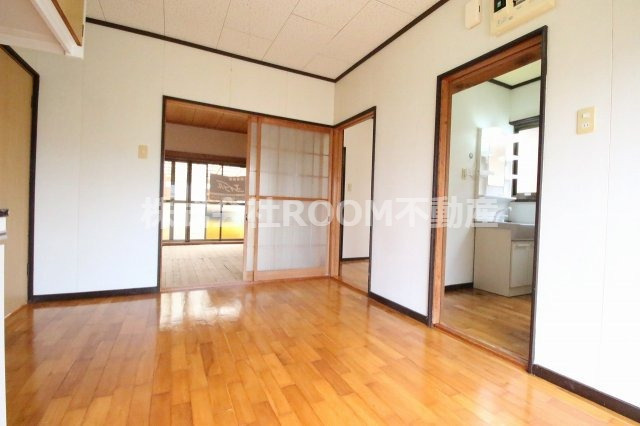 藤元貸家の居間・リビング