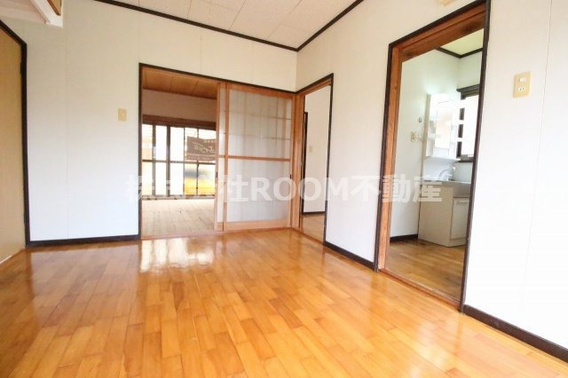 藤元貸家の居間・リビング