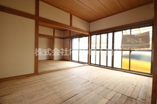 藤元貸家の居間・リビング