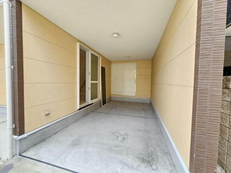 門真市北島町　中古一戸建ての駐車場|ビルトガレージ
■物件内覧・資金計画相談・住宅ローン相談、リフォーム相談、お問合せ受付中■
※当日・翌日のご内覧、ご相談はお電話でのお問合せがスムーズです！