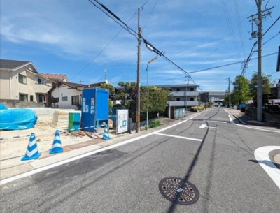 【前面道路含む現地写真】 | KIS名古屋市名東区神里3期全1棟＜新築一戸建て仲介手数料無料＞ | 前面道路含む現地写真です