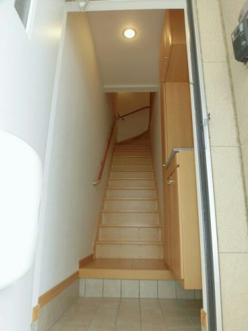 ＪＯＹＦＵＬ　ＨＯＵＳＥの玄関|収納もある玄関です