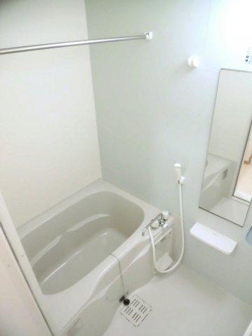 ＪＯＹＦＵＬ　ＨＯＵＳＥの浴室|コンパクトで使いやすいお風呂です