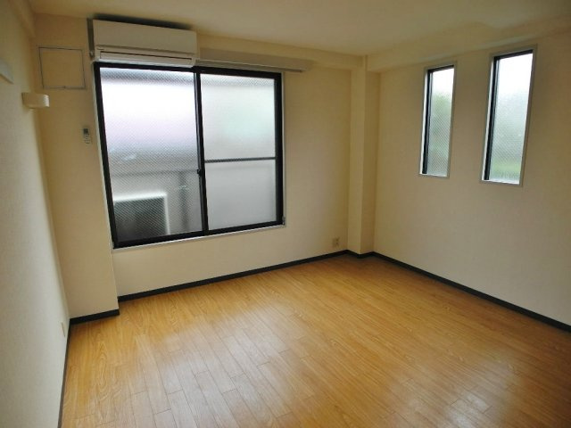 下鴨アイビーハウスの居間・リビング