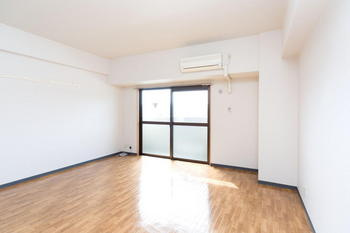 オーク西陣の居間・リビング