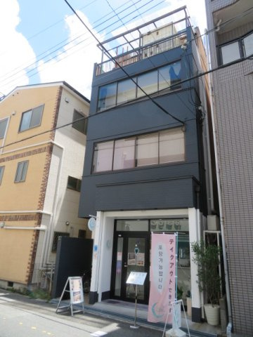 大阪市東淀川区相川２丁目のビルの外観