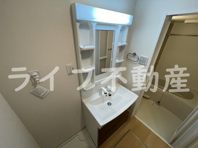 サニープレイス岩田の独立洗面台|独立洗面台、朝の身支度には欠かせません