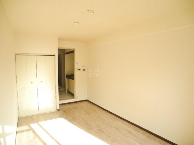 ソレーユコニシの居間・リビング