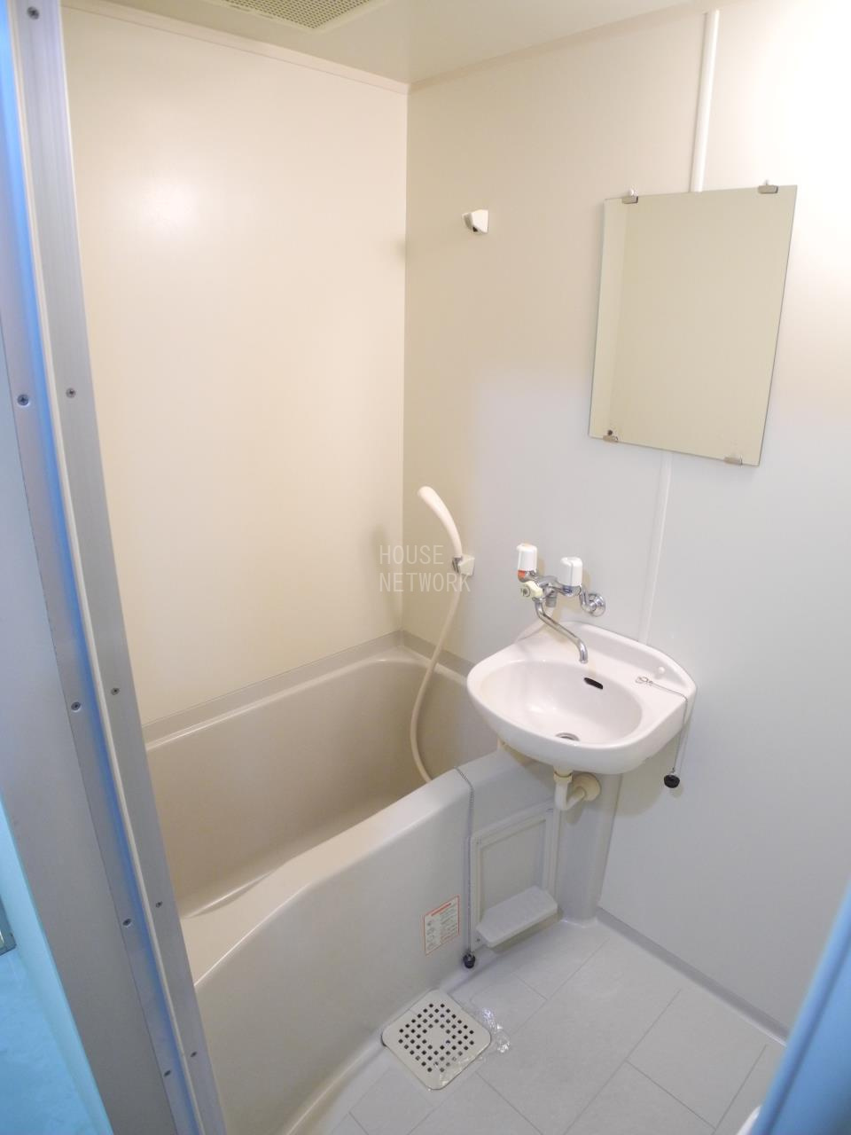 ソレーユコニシの浴室