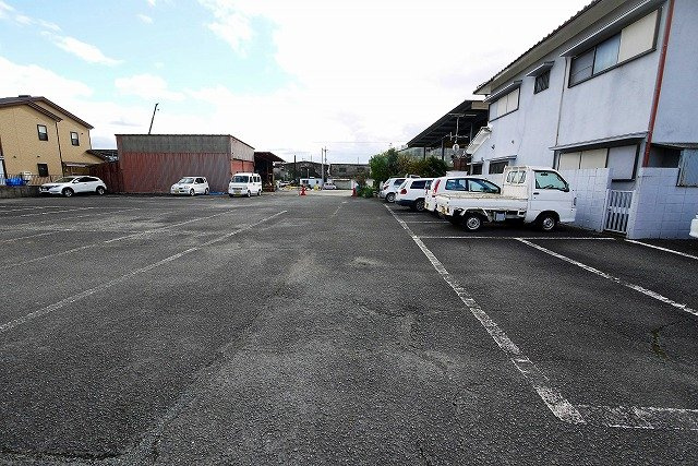 南京終　増田モータープールの外観