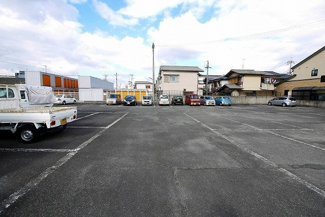 南京終　増田モータープールの外観