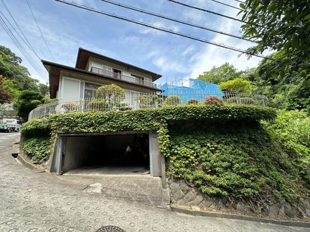 自然を感じられる住環境　陽当たり良好の外観|車庫あり(高さ制限あり)