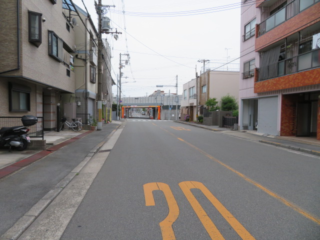 大阪市旭区高殿１丁目のビルの周辺