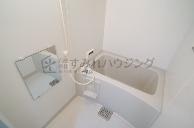 ヴェルドミール栄根の浴室