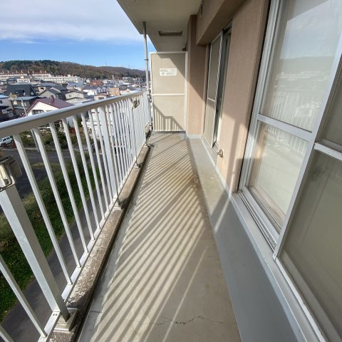 ティアラ高砂ハイツのバルコニー