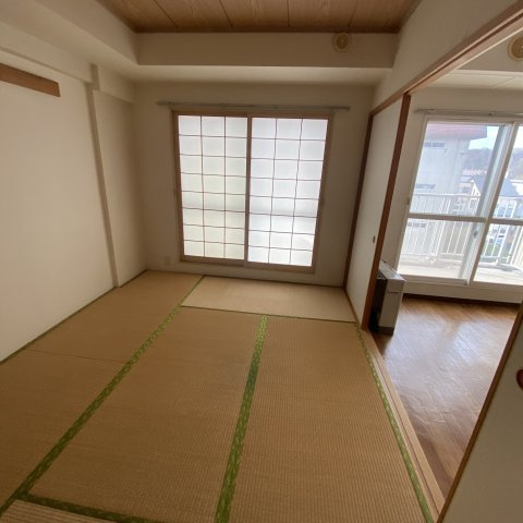 ティアラ高砂ハイツの和室