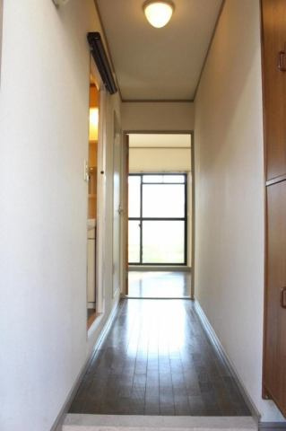 クリエイトビーンズの玄関|収納もある玄関です