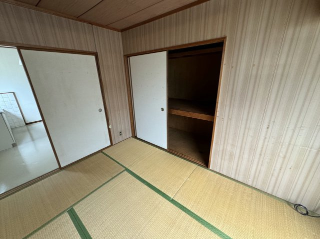 津崎アパートBの和室