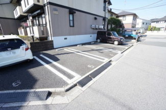 【駐車場】