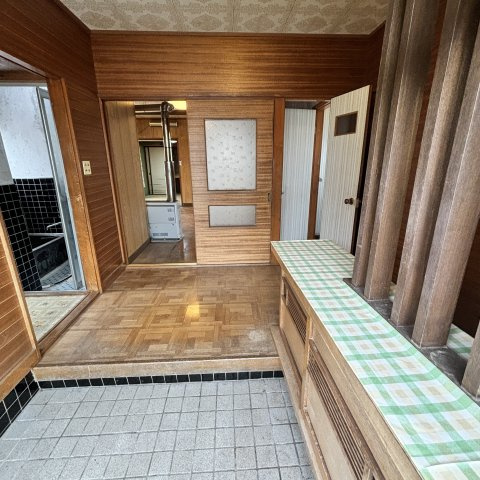 室蘭市みゆき町2丁目2-6の玄関