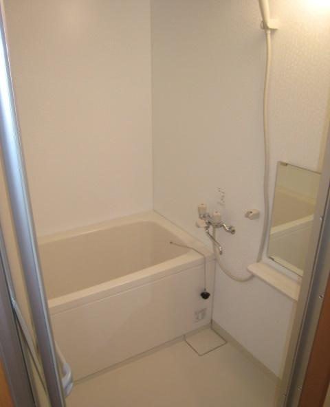 カーサ成逸の浴室