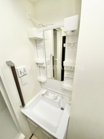 八重の洗面所|類似内装