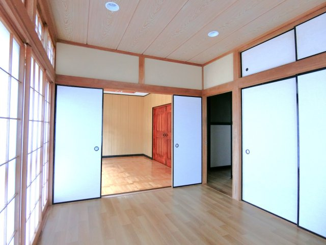 紅葉ヶ丘I邸戸建の洋室