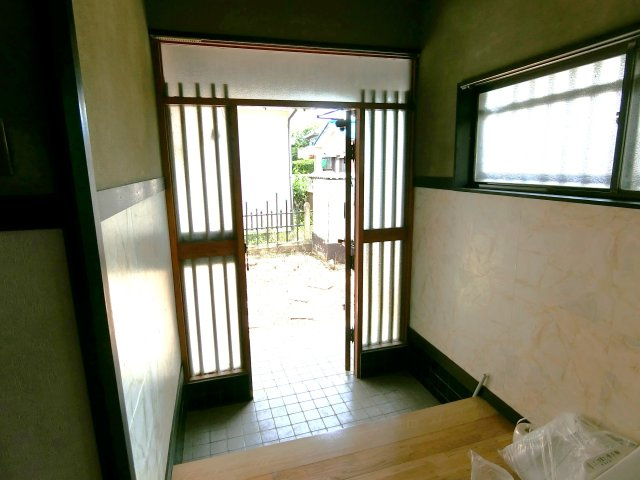 紅葉ヶ丘I邸戸建の玄関
