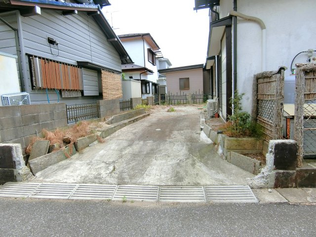 紅葉ヶ丘I邸戸建の駐車場