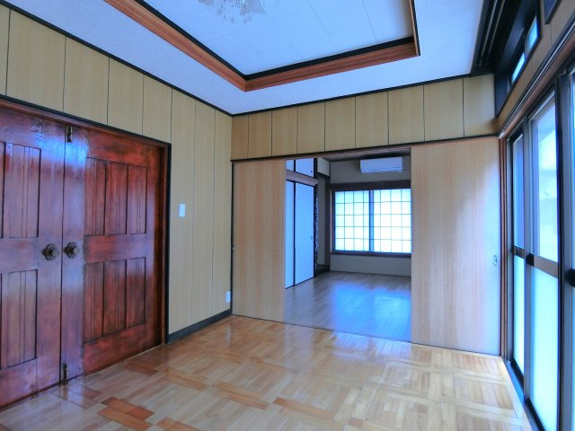 紅葉ヶ丘I邸戸建の洋室
