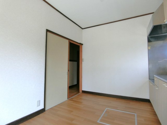 紅葉ヶ丘I邸戸建の居間・リビング