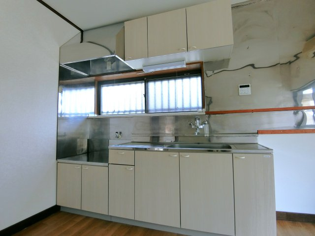 紅葉ヶ丘I邸戸建のキッチン