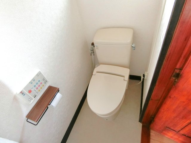 紅葉ヶ丘I邸戸建のトイレ