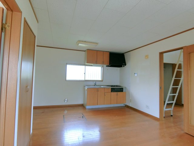 フレンドリーKAMEDAの居間・リビング