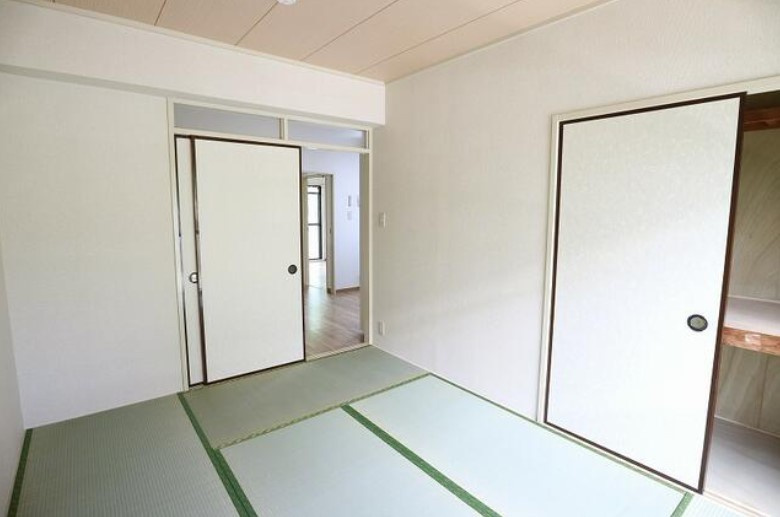 グリーンパレス柿木N棟の和室