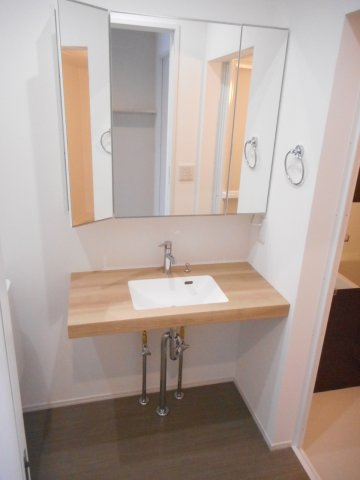 エディフィスの独立洗面台