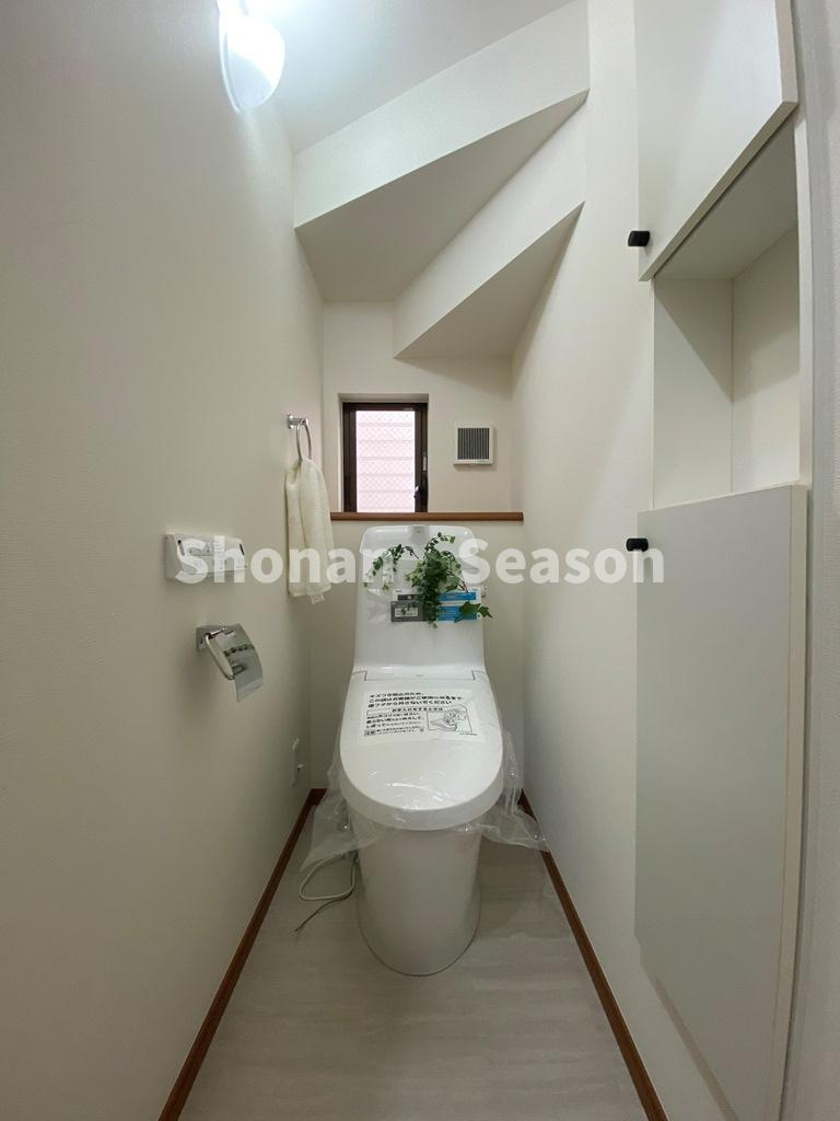 【現地画像あり】　平塚市南金目　中古戸建　40.18坪のトイレ|水廻りも一新キレイに生まれ変わりました（トイレ・キッチン・浴室他）
ぜひ細部までご確認下さいね♪
