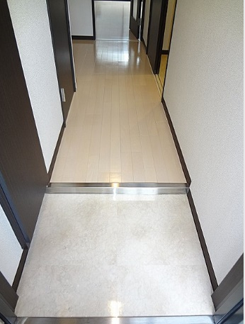 クレドール西陣のロビー