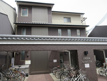 クレドール西陣の外観