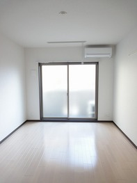 クレドール西陣の居間・リビング