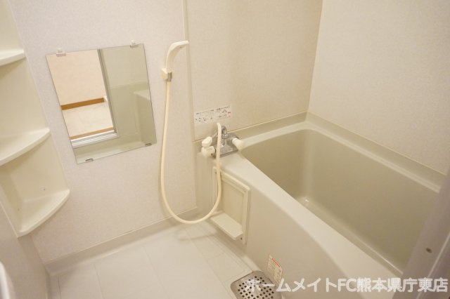 熊本市東区長嶺東８丁目の賃貸マンションの浴室
