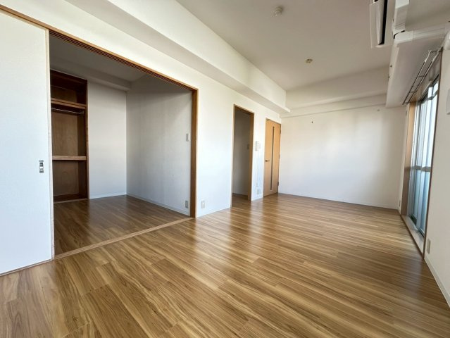 マンションフォルツーナの居間・リビング