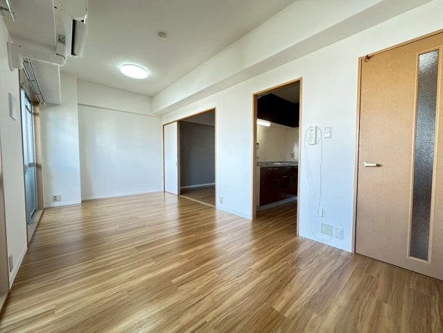 マンションフォルツーナの洋室